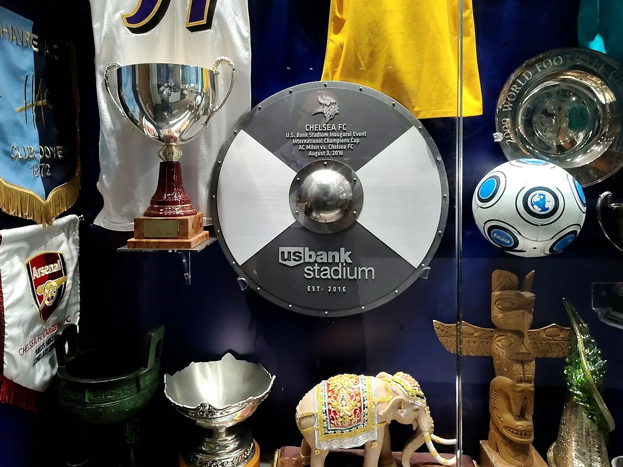 pamiatki-i-trofea-chelsea-fc-muzeum