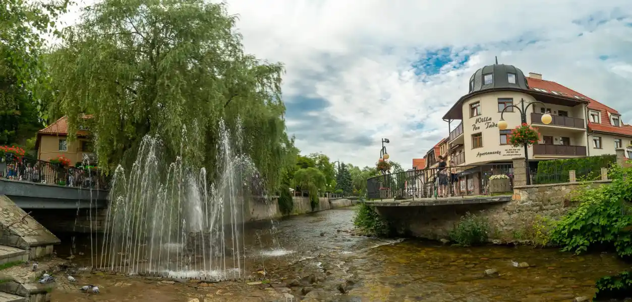 polanica zdroj fontanna rzeka panorama