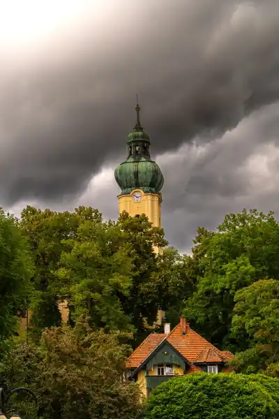 wieza kosciola wniebowziecia nmp polanica zdroj