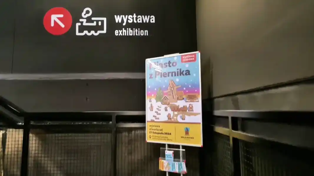 Wystawa  Miasto z Piernika    informacja przy wej ciu