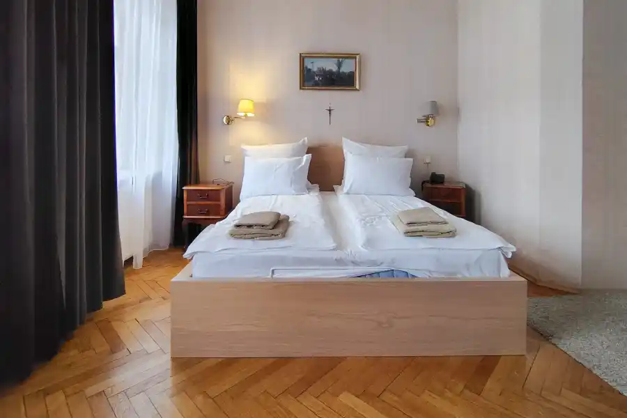u pollera pokoj hotelowy 011