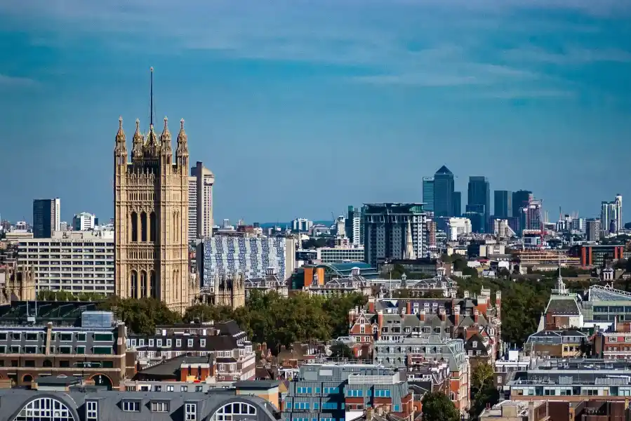 londyn panorama lato victoria tower canary wharf