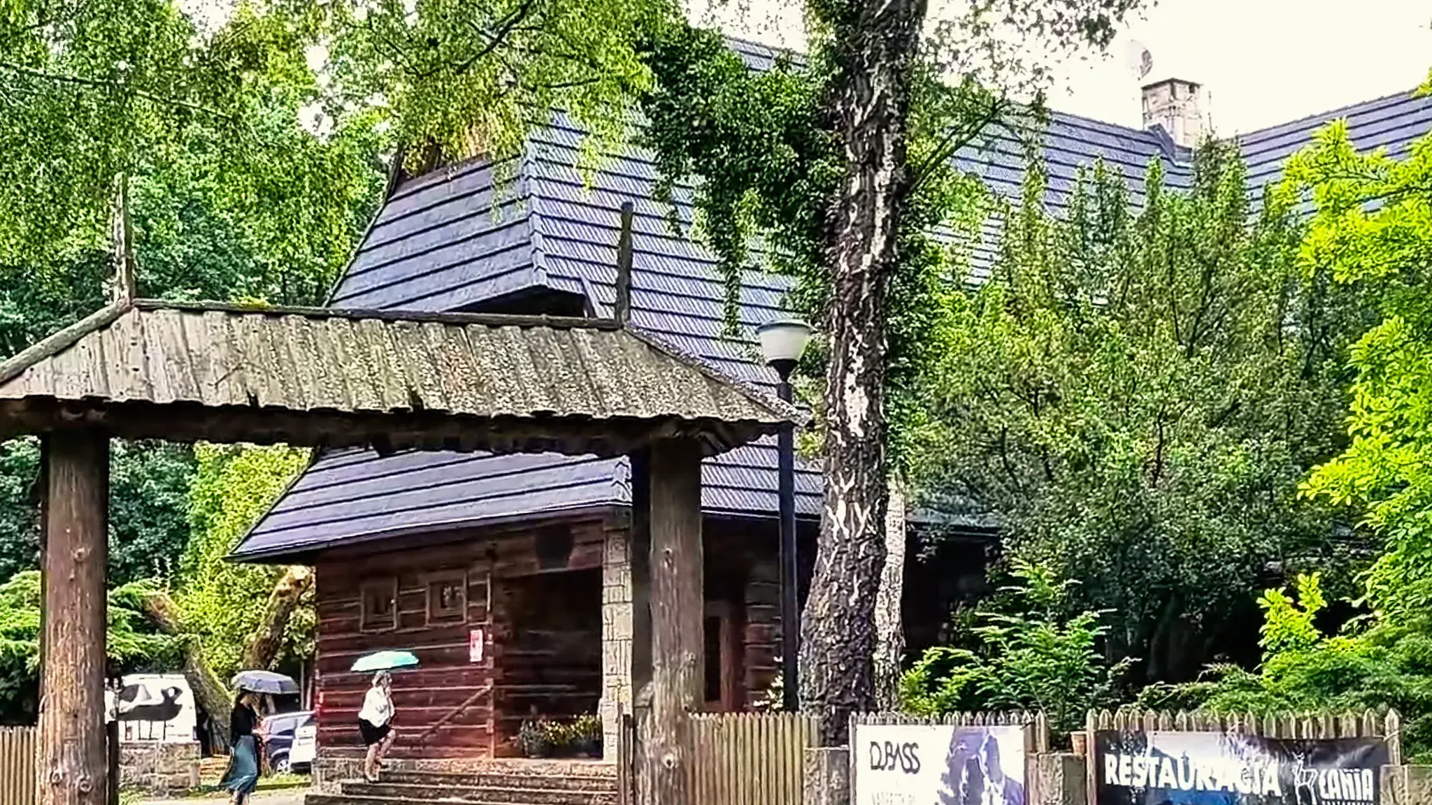 Restauracja Nowa Łania - dworek myśliwski