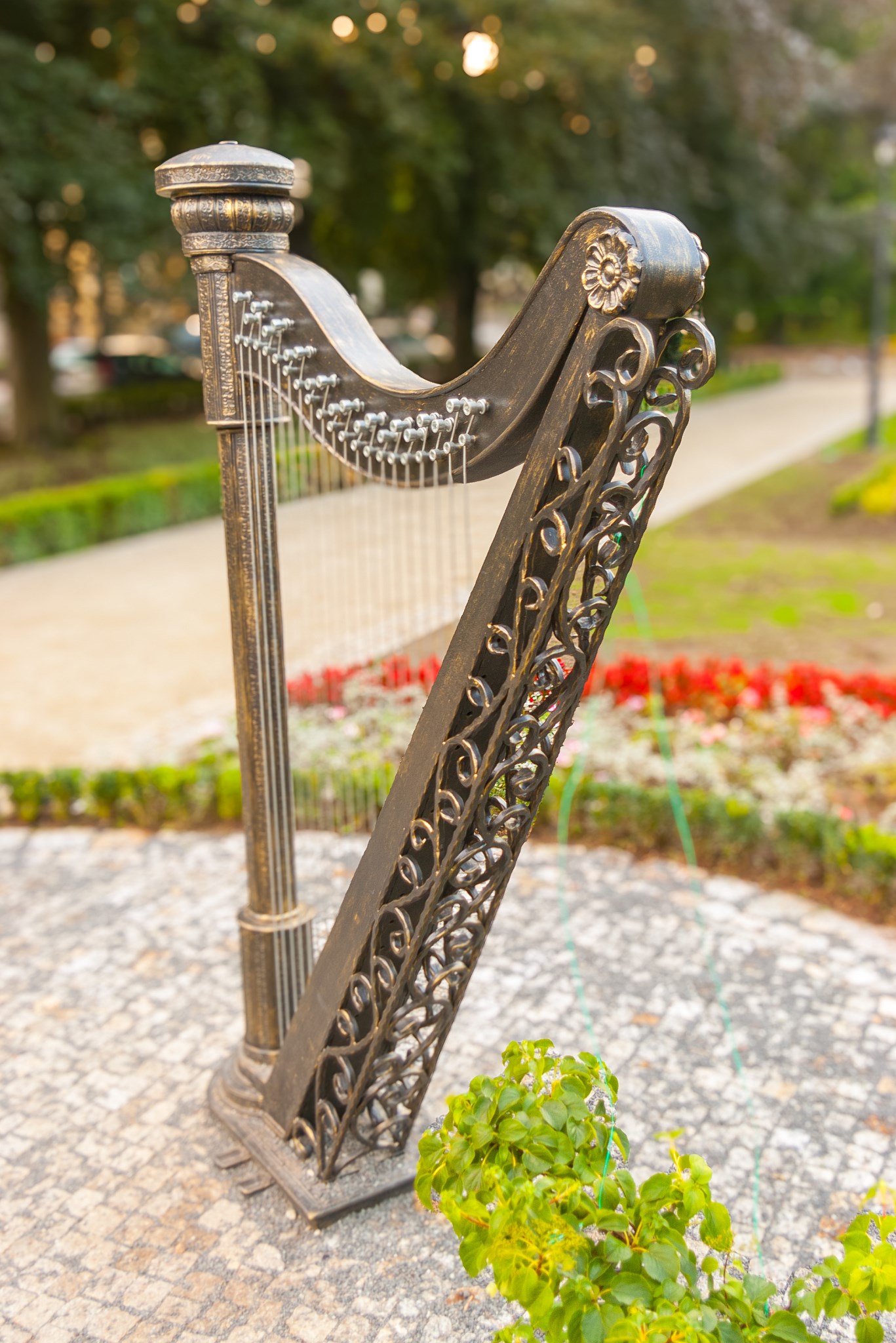 Ogrod muzyczny - harfa
