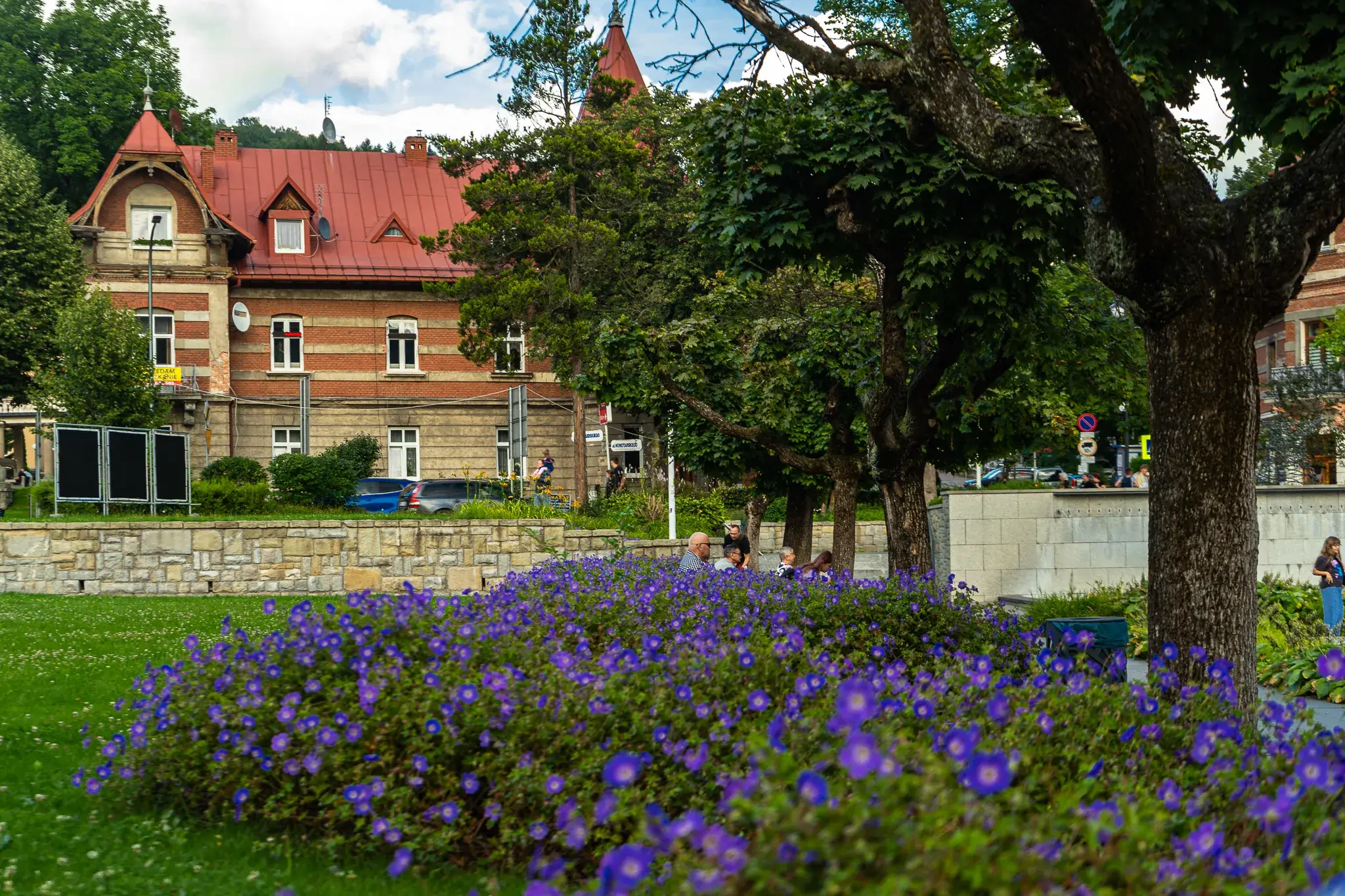 Dojazd Samochodem do Krynicy Kosciol w Krynicy