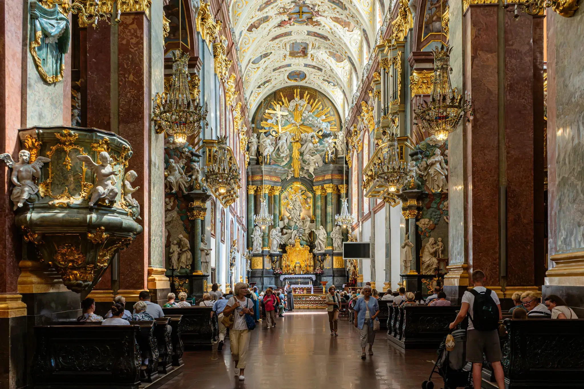 Wnętrze Bazyliki na JAsnej Górze