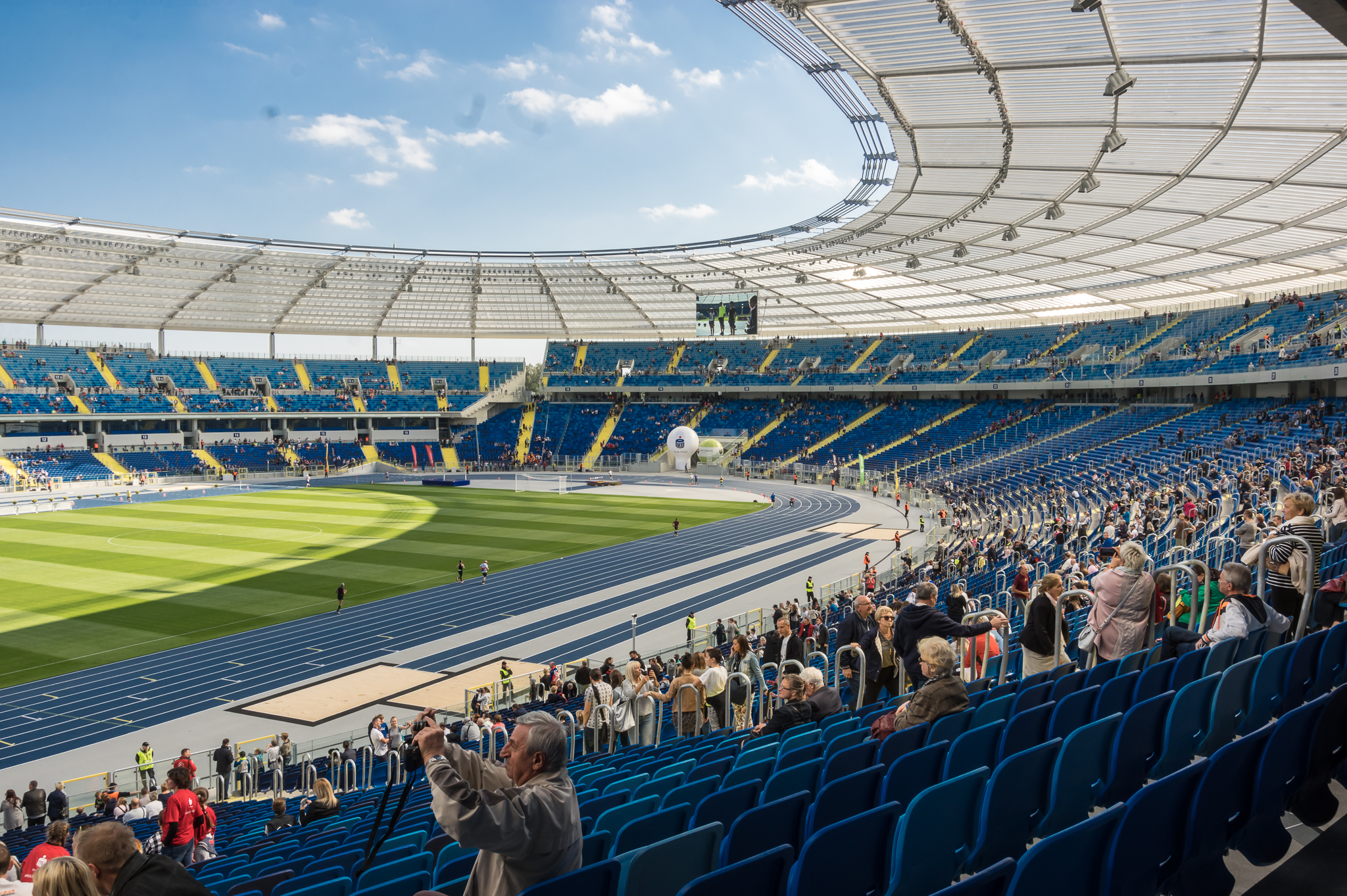 Stadiony