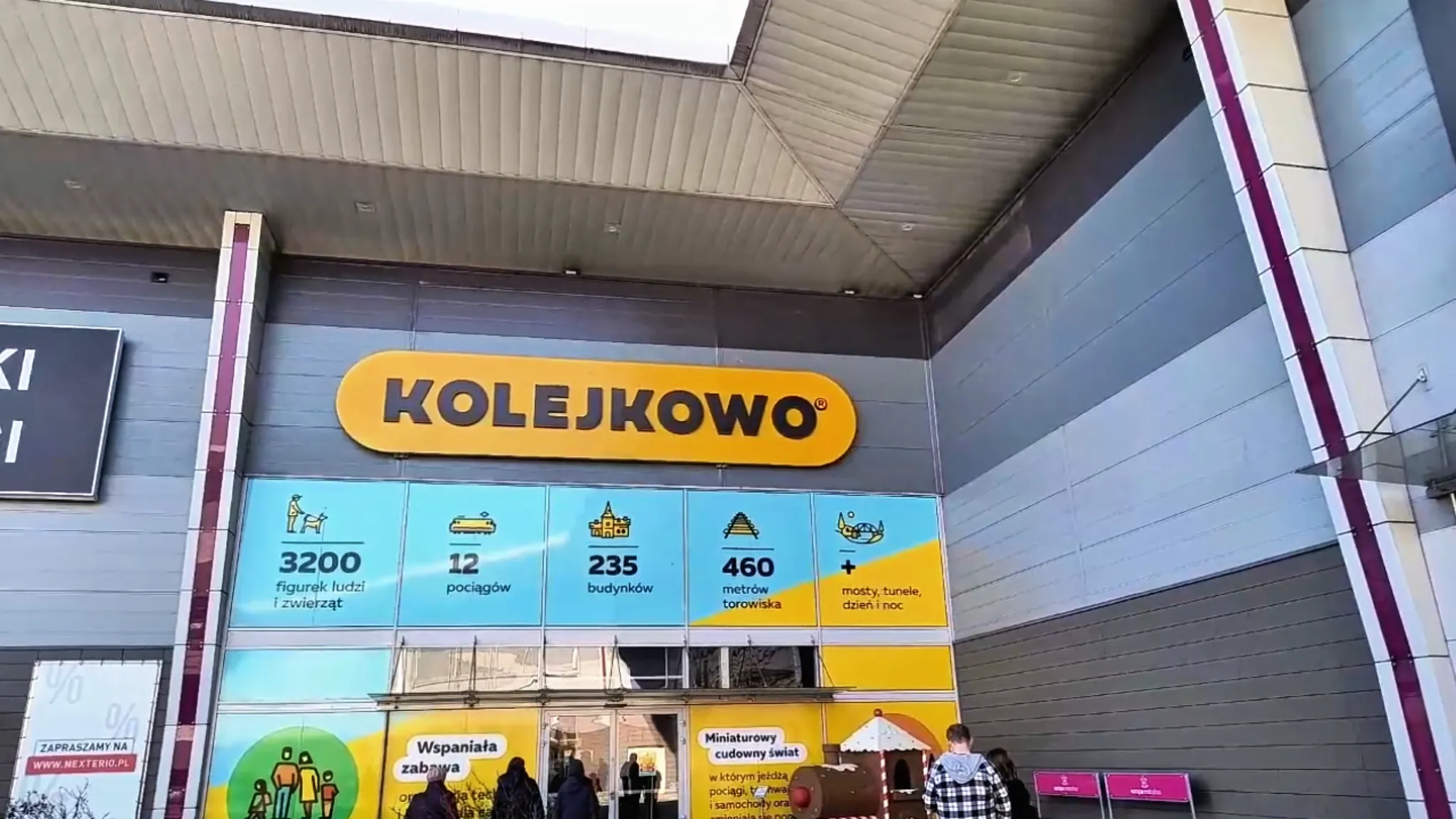 Kolejkowo Gliwice wejscie do atrakcji w centrum handlowym